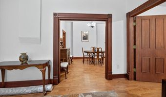 237 B St, Ashland, OR 97520