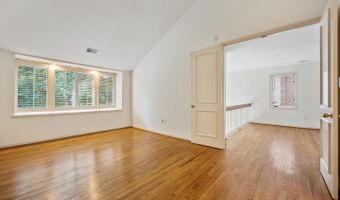 6 GOLDLEAF Ct, Bethesda, MD 20817