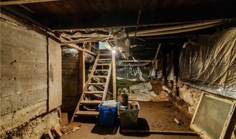 1017 S 5th St, Atchison, KS 66002