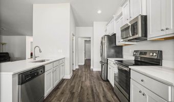 6236 Emerald Lake Dr, Biloxi, MS 39532