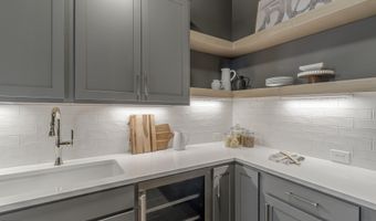 609 N Salem St, Apex, NC 27502