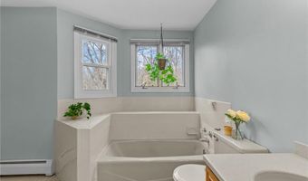 44 Knoll Pl D, North Providence, RI 02904