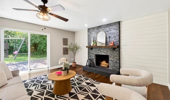 1014 Bedford Ln, Ballwin, MO 63011