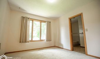 1302 E Linden St, Algona, IA 50511