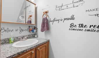 504 Carlin Dr, Angola, IN 46703