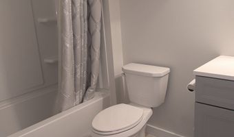 9 Center St D, Canton, CT 06019