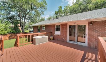 7705 ROYSTON St, Annandale, VA 22003