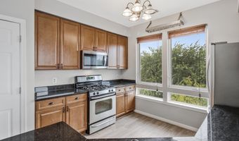 801 S GREENBRIER St 412, Arlington, VA 22204