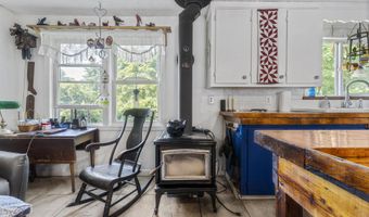 252 Meadowhill Rd, Manchester, ME 04351