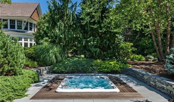 42 Thornton Way, North Kingstown, RI 02852