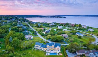 71 Cliff Dr, Narragansett, RI 02882