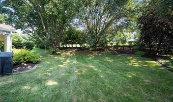 1217 Du Motier Dr, Ballwin, MO 63011