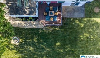 3146 Club Dr, Allentown, PA 18103