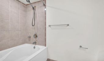 19501 W Country Club Dr 2011, Aventura, FL 33180