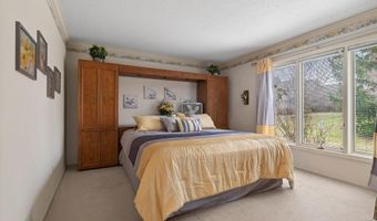 1122 Packard Pl, Auburn, IN 46706