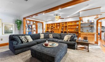 722 E 18th St, Ada, OK 74820