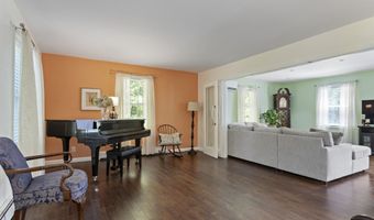 15 Kelso Dr, Bow, NH 03304
