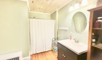 21 Cottage St, Bangor, ME 04401