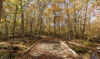 4 Laurel Ln, Clinton, CT 06413