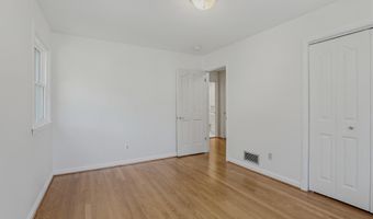 7607 MARYKNOLL Ave, Bethesda, MD 20817
