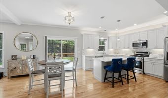 1 Cassidy Trl, Coventry, RI 02816