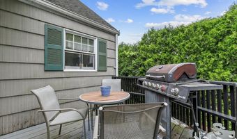470 Dexter Dr, Bridgeport, CT 06606