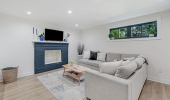 3662 VACATION Ln, Arlington, VA 22207