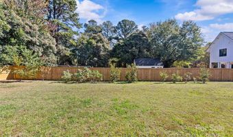 2553 Elkwood Cir, Charlotte, NC 28205
