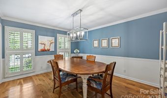 4301 Meadowridge Dr, Charlotte, NC 28226
