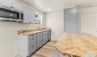 7212 White Pine Cir, Billings, MT 59106
