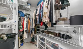 33 Fox Point Ct NE, Ada, MI 49301