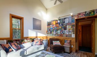 129 Hodgman Hill Rd, Campton, NH 03223