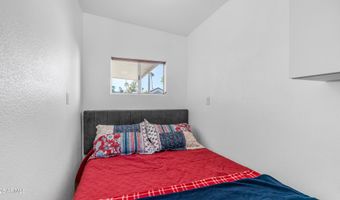 181 MINESHAFT Dr, Apache Junction, AZ 85119