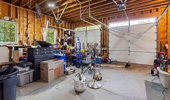 5 Little Village Ln, Belgrade, ME 04917