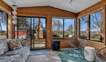 605 Chinook Ave SW, Avon, MN 56310