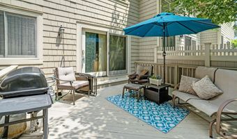 12 Boulevard Dr 24-145, Danbury, CT 06810