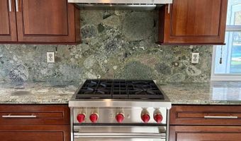 2070 Tiffany Dr, Oceanside, CA 92056