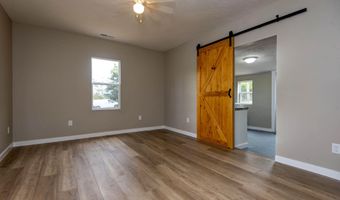 519 State Highway Jj, Aurora, MO 65605