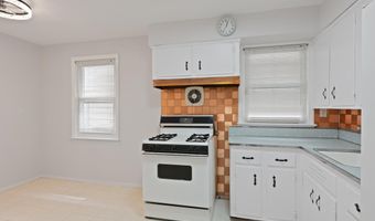 64 W 57TH St, Bayonne, NJ 07002