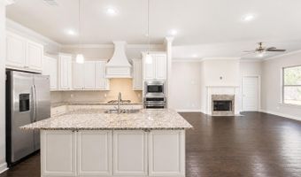 15565 Babblingbrook Dr, Baton Rouge, LA 70816
