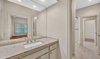 14819 Bellbrook Dr, Addison, TX 75254