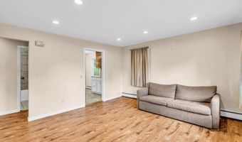 615 Riverside Dr, Bayville, NJ 08721