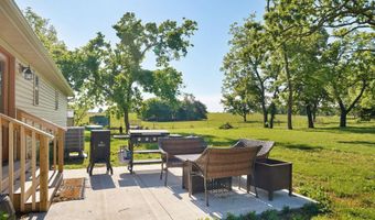 18519 Farm Road 2000, Aurora, MO 65605