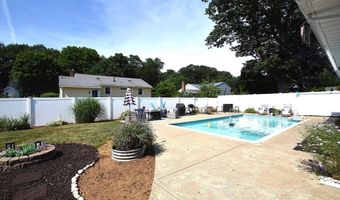 49 Parramatta Rd, Beverly, MA 01915