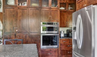 39 E Valley View Rd, Ashland, OR 97520