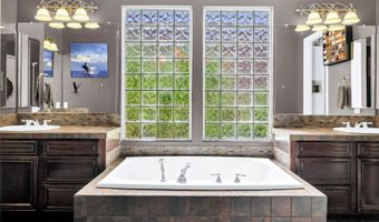 4303 S OREGON Ct, Chandler, AZ 85248