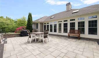80 Douglas Dr, North Kingstown, RI 02874