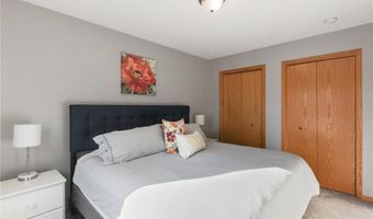 215 Ash St E, Annandale, MN 55302