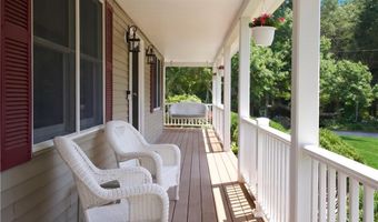 3 Courtney Ln, Hopkinton, RI 02832