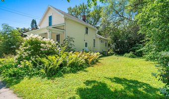 1025 S LAWE St, Appleton, WI 54915